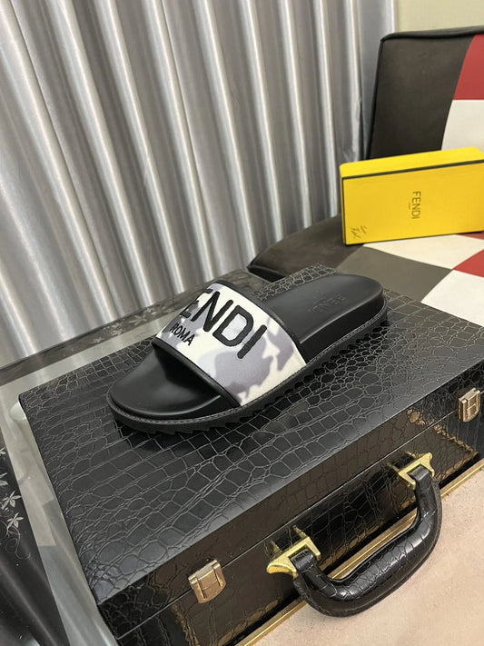 FENDI SANDAL