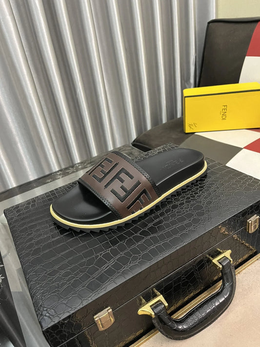 FENDI SANDAL