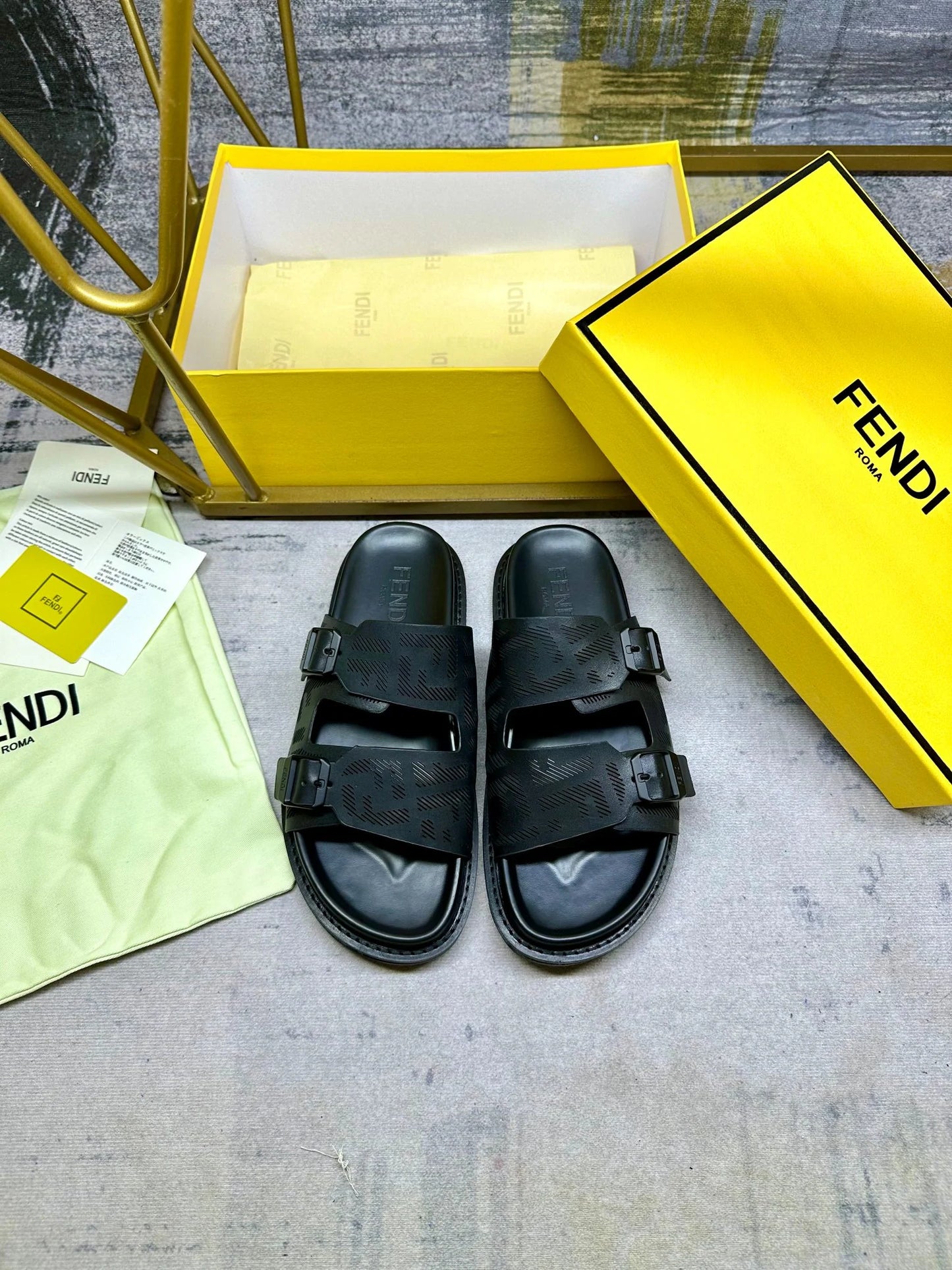 FENDI SANDAL