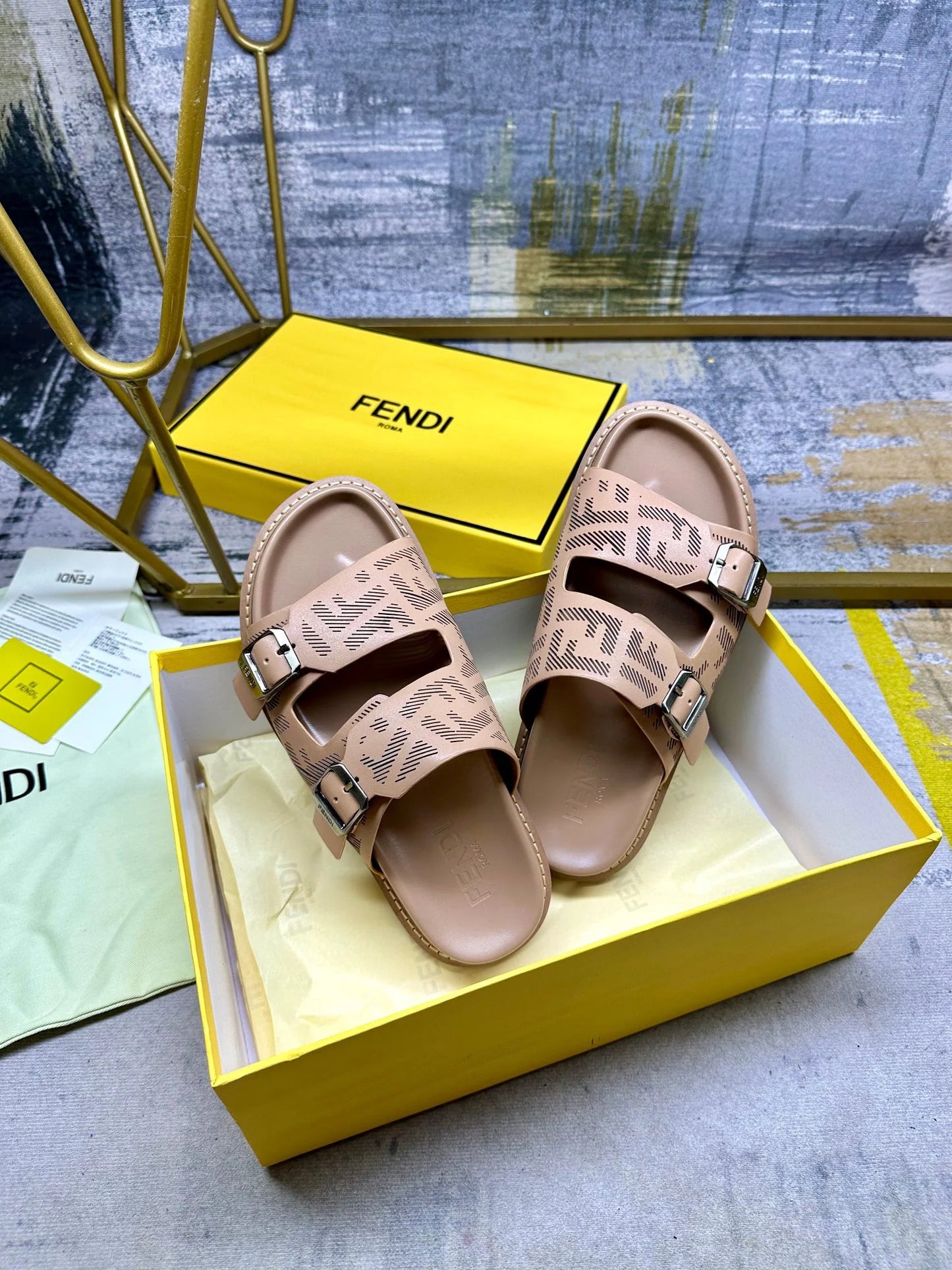 FENDI SANDAL