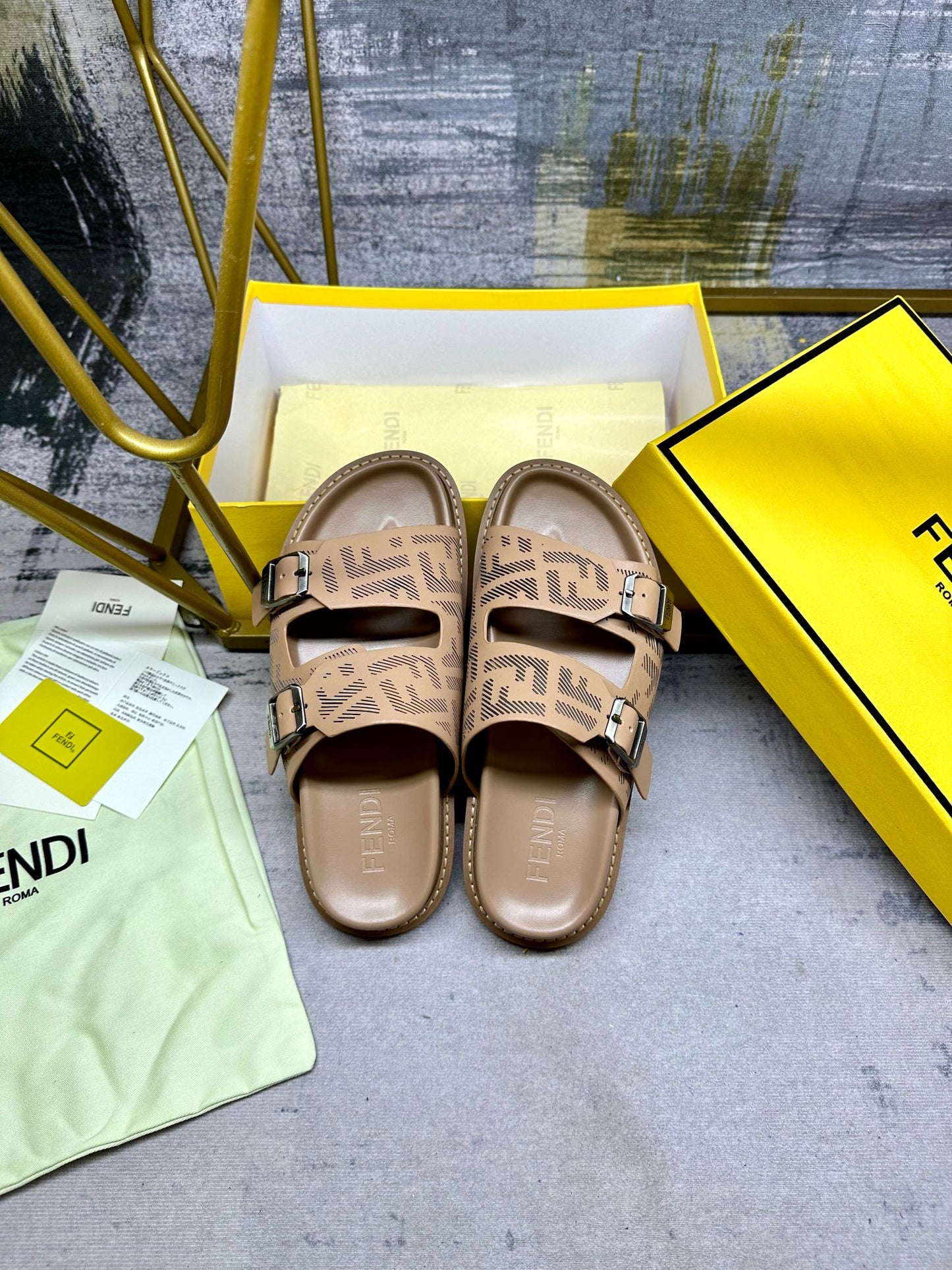 FENDI SANDAL