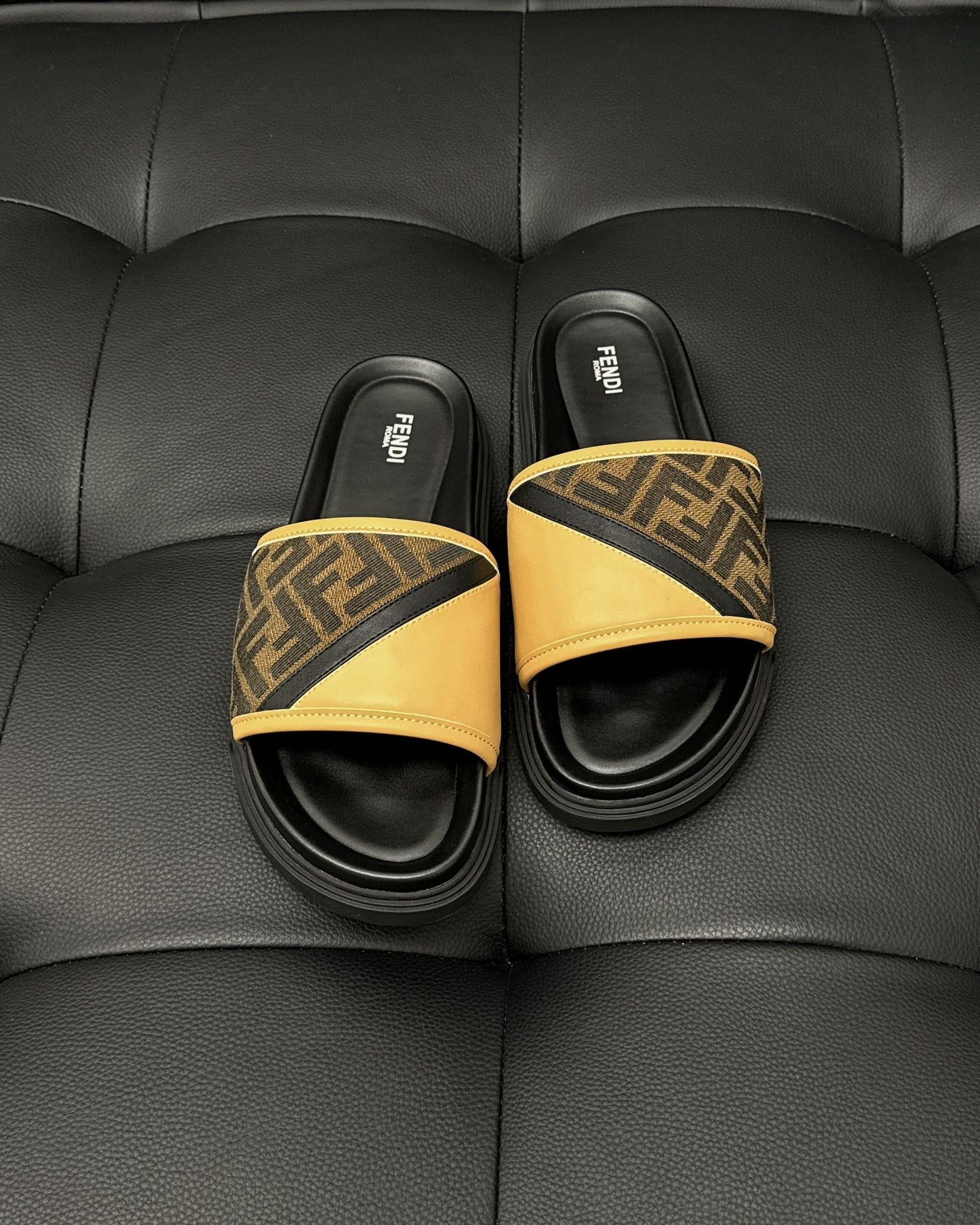 FENDI SANDAL