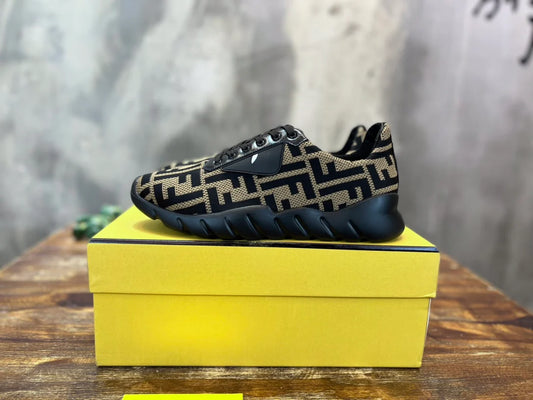 FENDI SNEAKER
