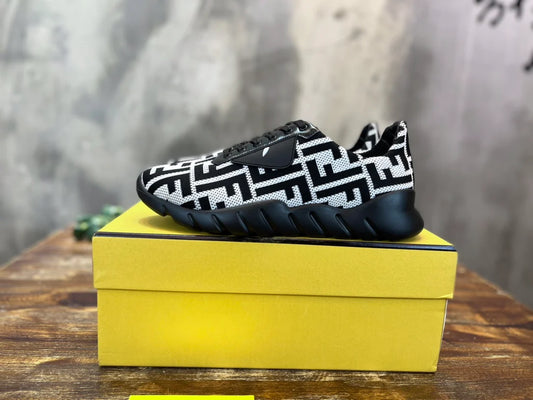 FENDI SNEAKER