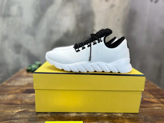 FENDI SNEAKER
