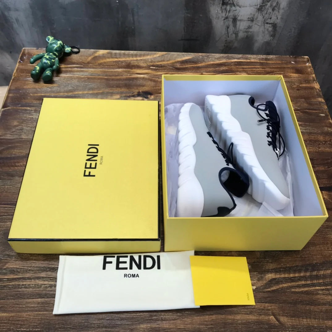 FENDI SNEAKER