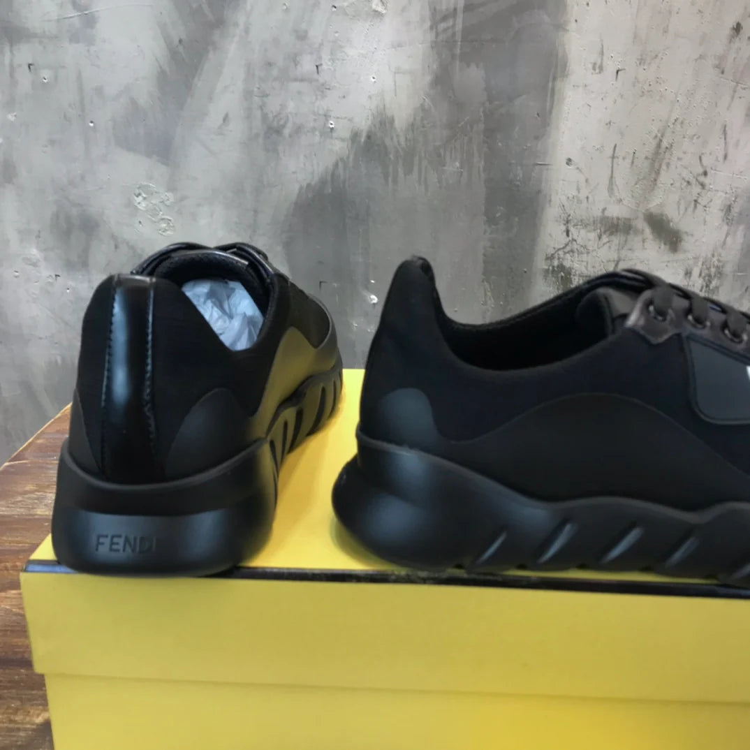 FENDI SNEAKER