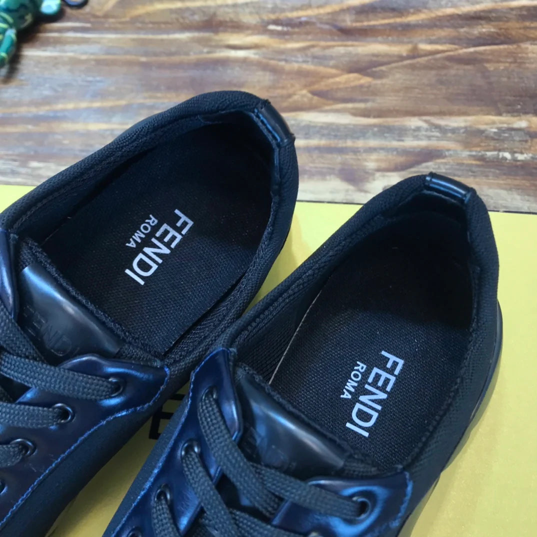 FENDI SNEAKER