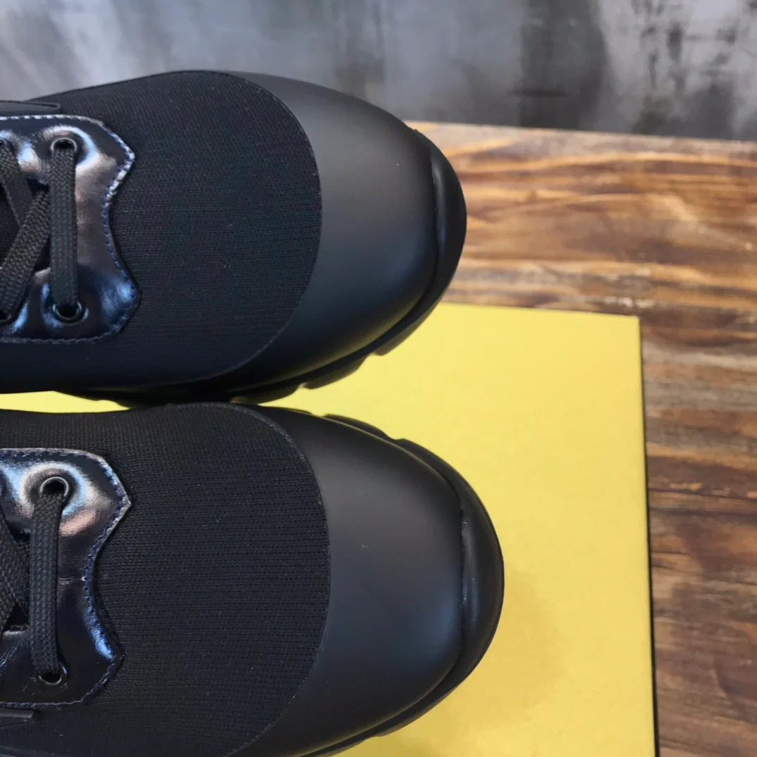 FENDI SNEAKER