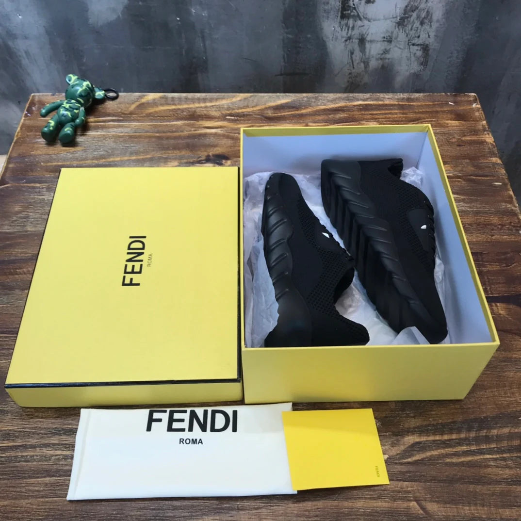 FENDI SNEAKER