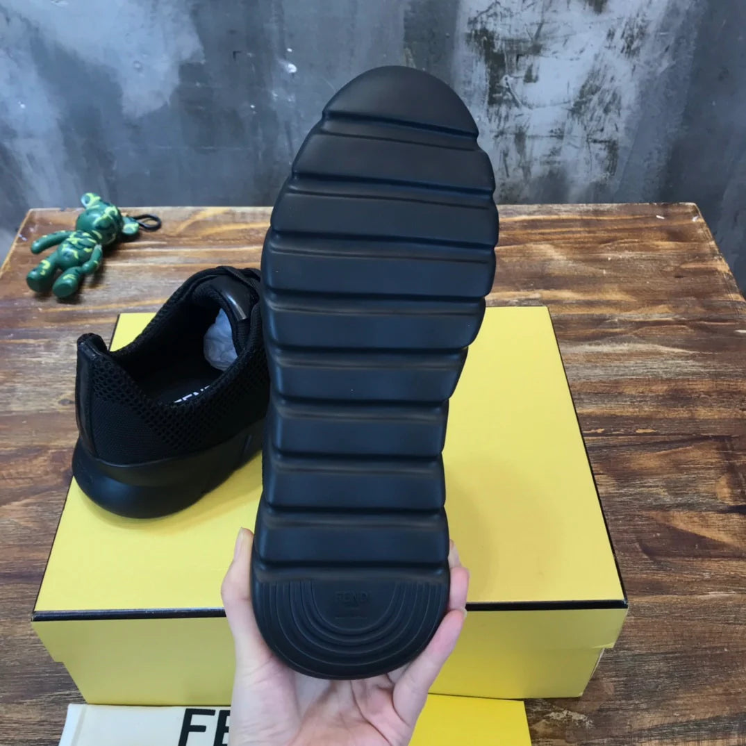 FENDI SNEAKER