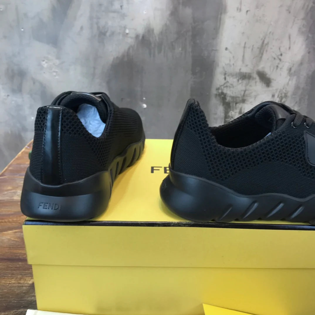FENDI SNEAKER