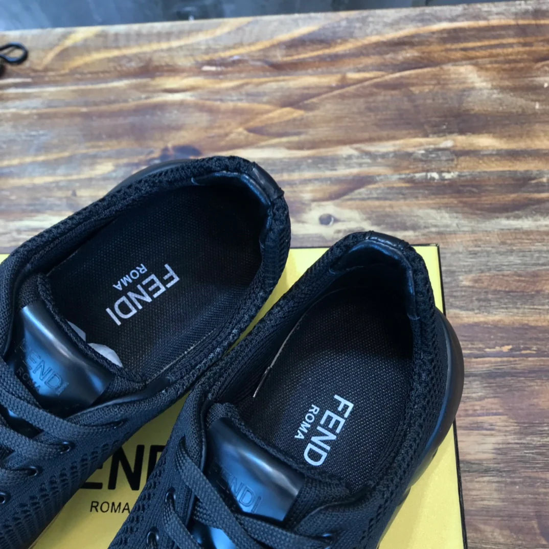 FENDI SNEAKER