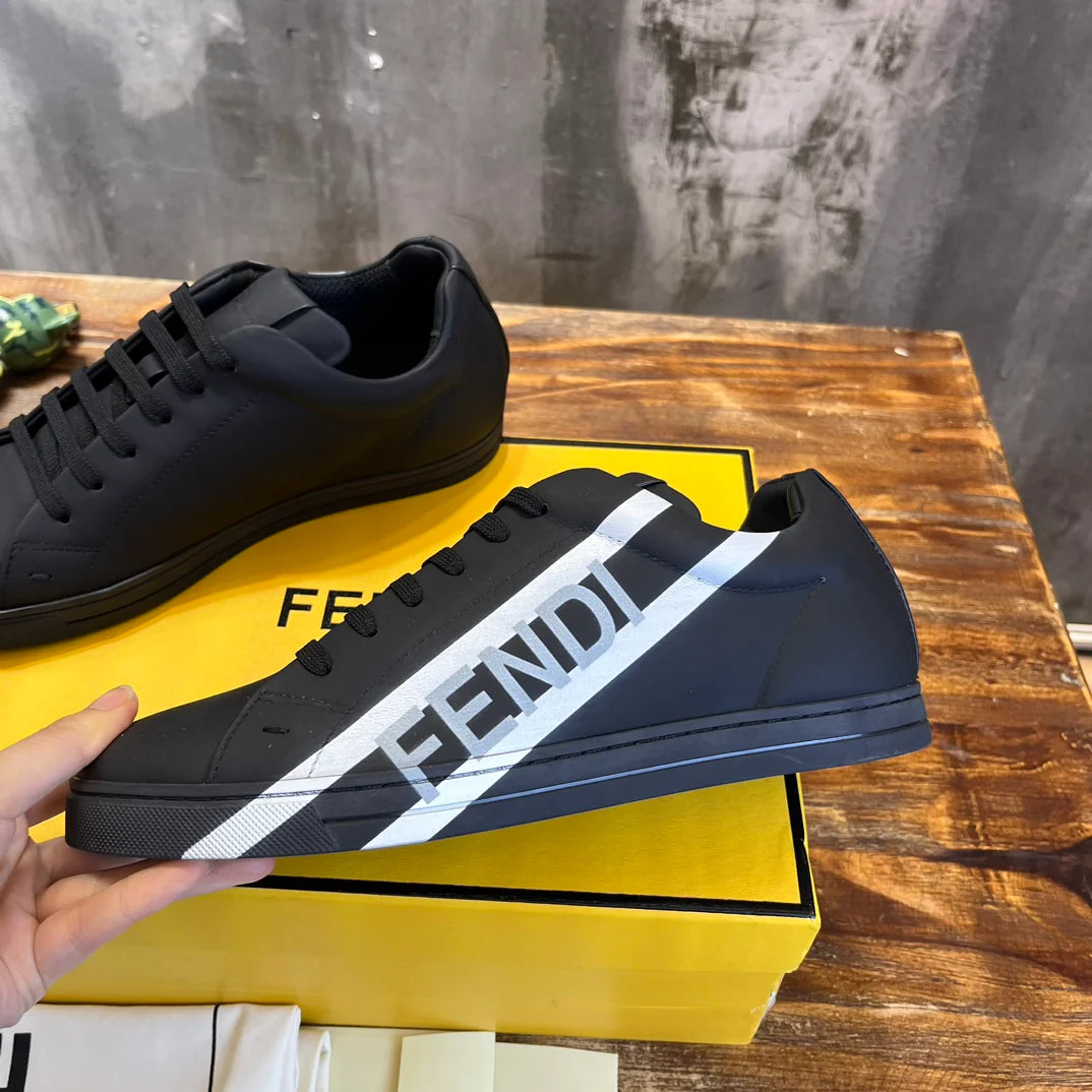 FENDI SNEAKER