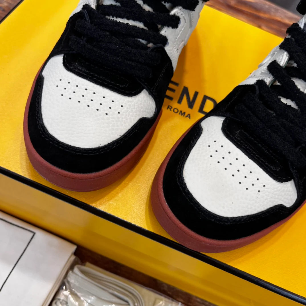 FENDI SNEAKER