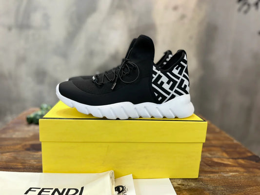 FENDI SNEAKER
