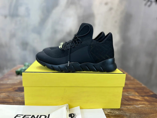 FENDI SNEAKER