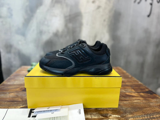 FENDI SNEAKER