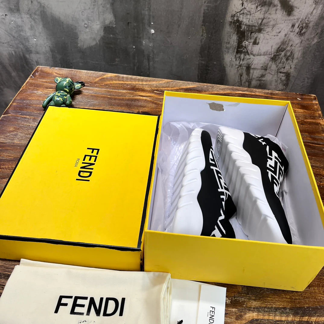 FENDI SNEAKER