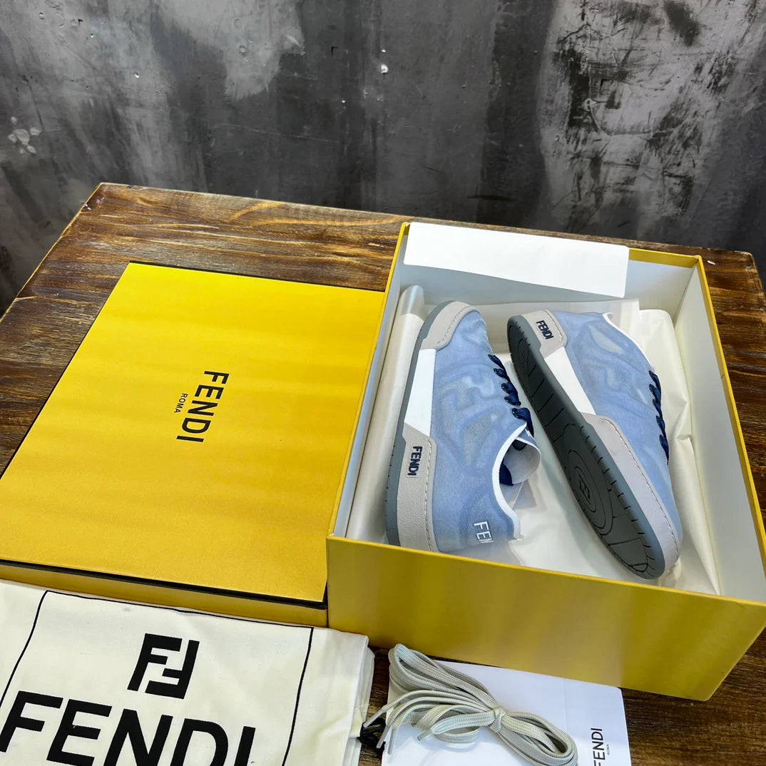 FENDI SNEAKER