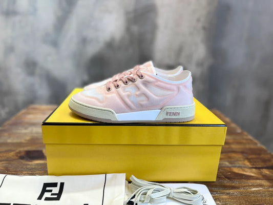FENDI SNEAKER