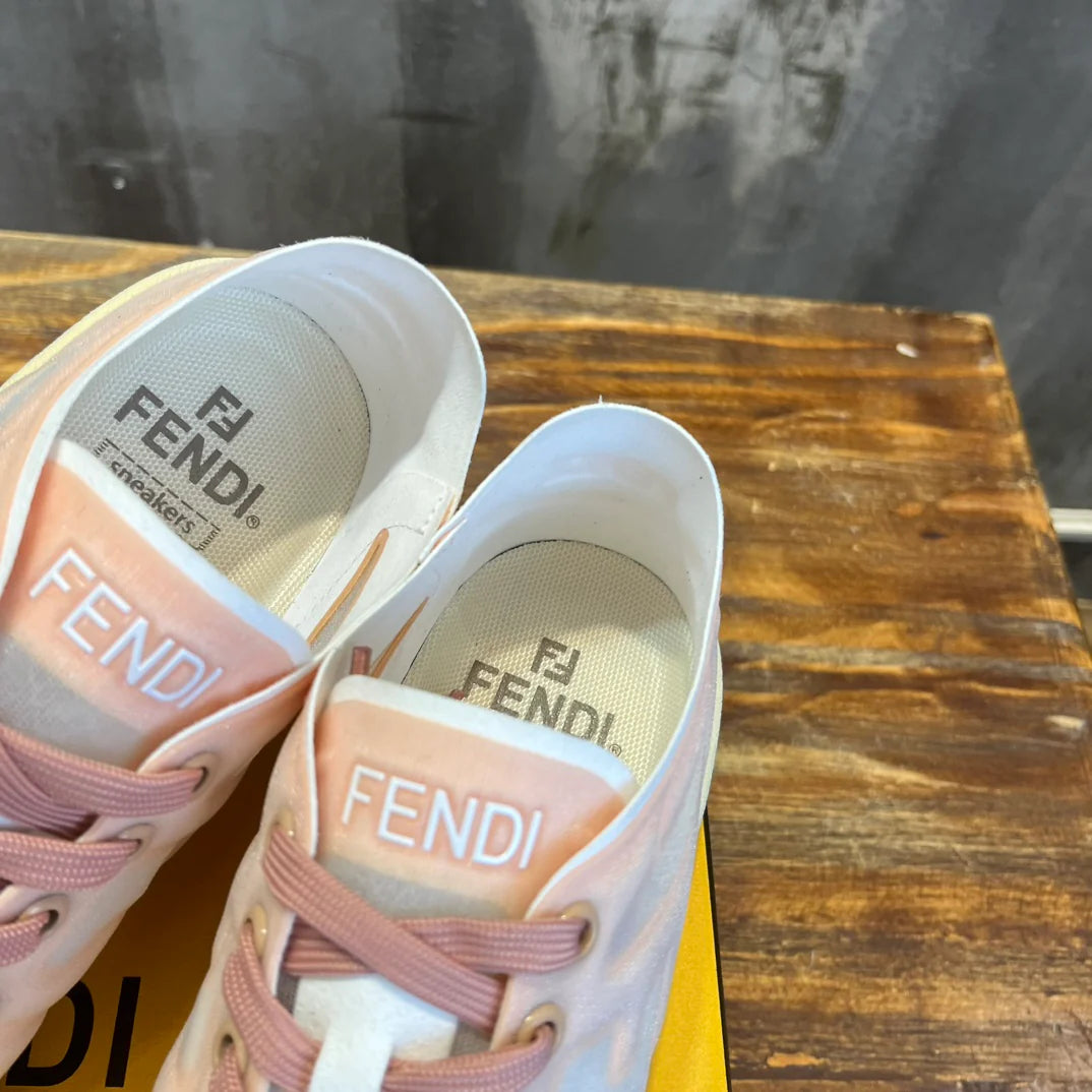 FENDI SNEAKER