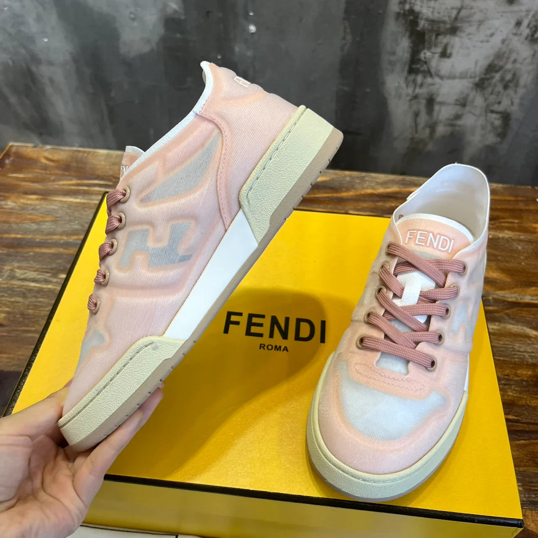 FENDI SNEAKER