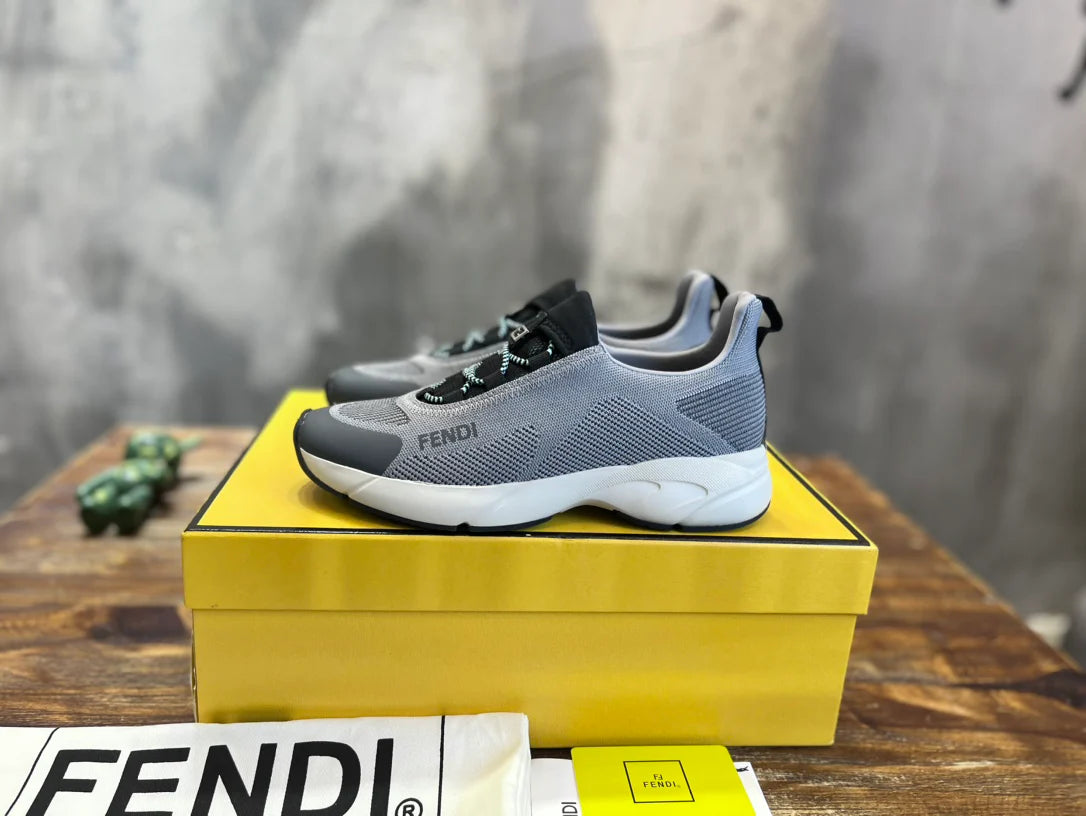 FENDI SNEAKER