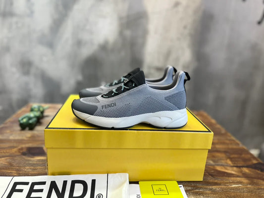 FENDI SNEAKER