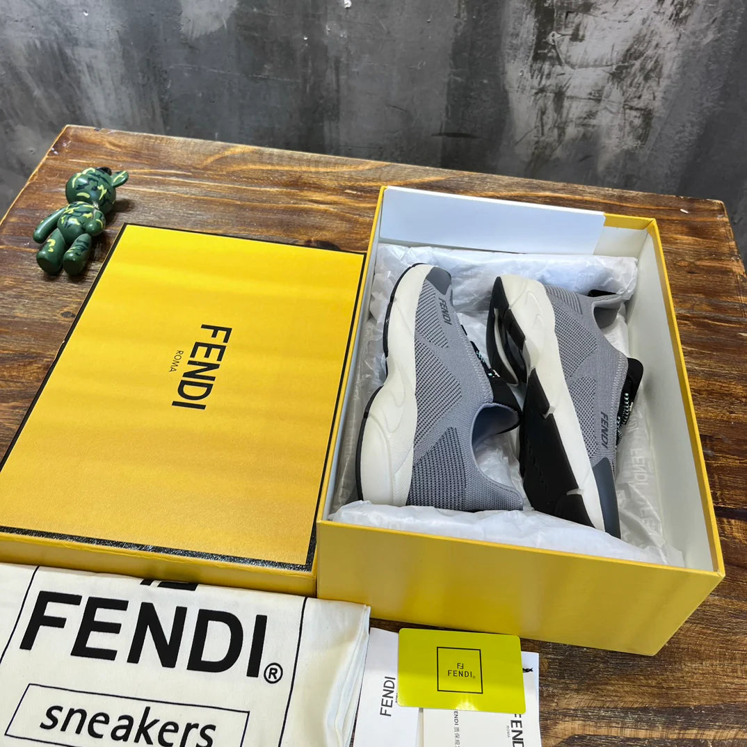 FENDI SNEAKER