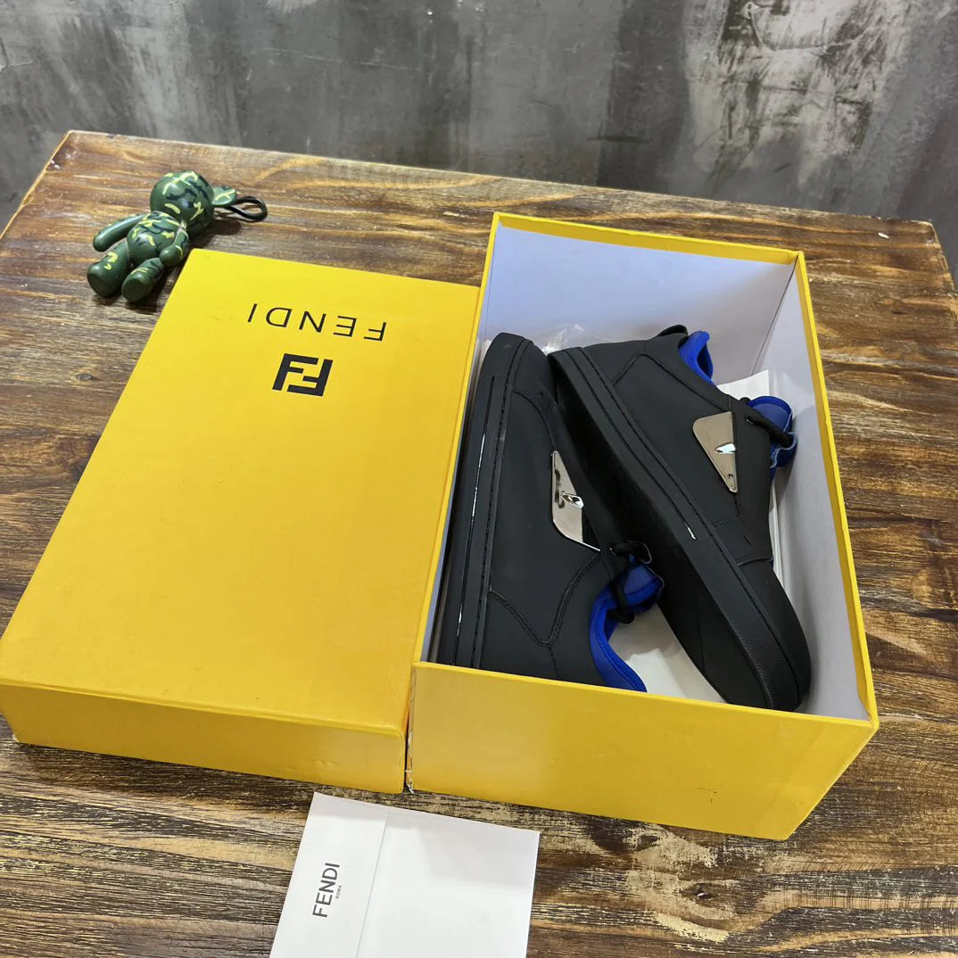 FENDI SNEAKER