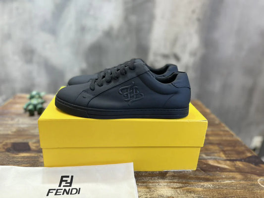 FENDI SNEAKER
