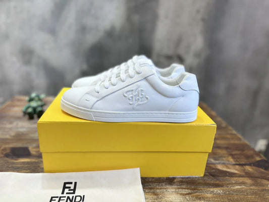 FENDI SNEAKER