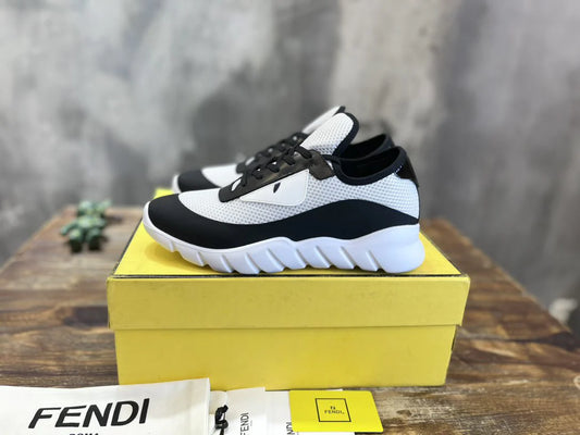 FENDI SNEAKER