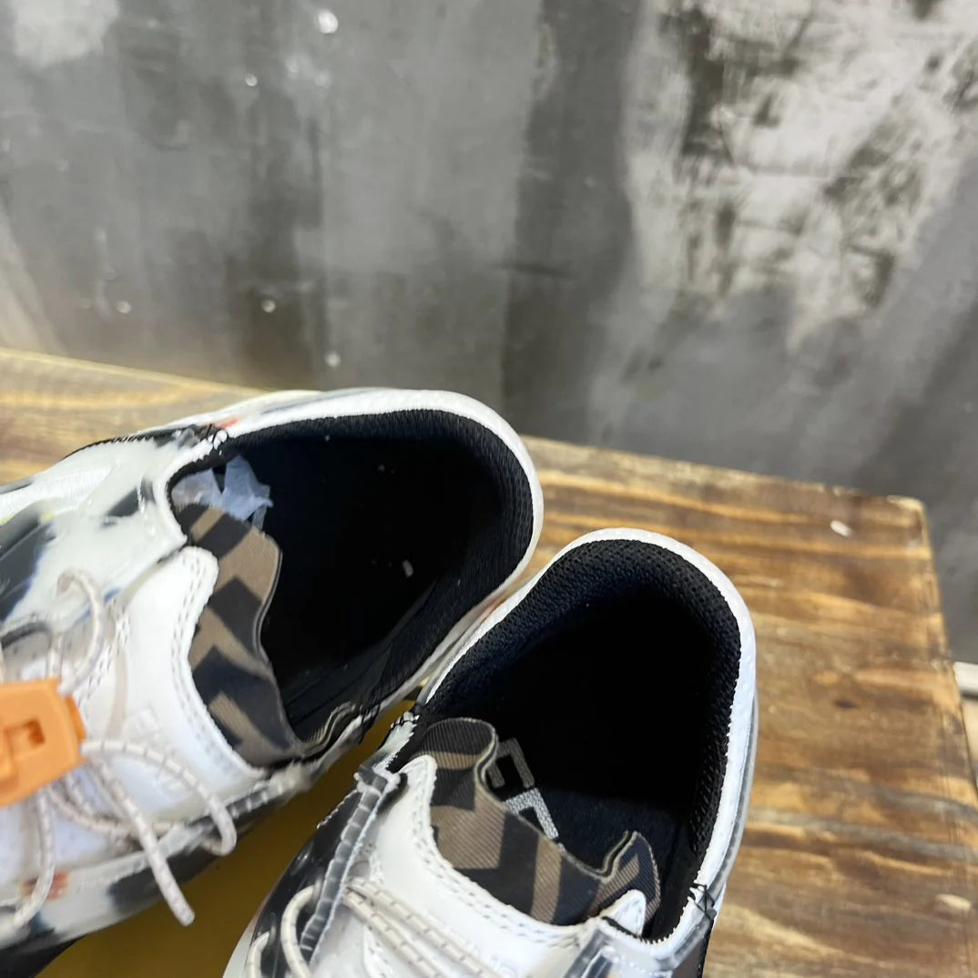FENDI SNEAKER
