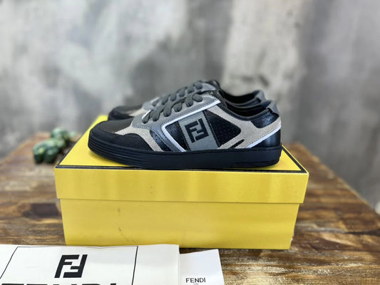 FENDI SNEAKER