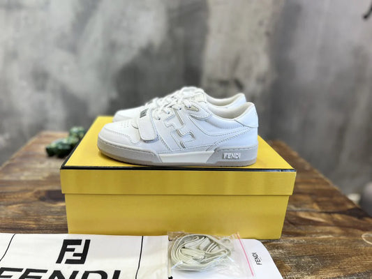 FENDI SNEAKER