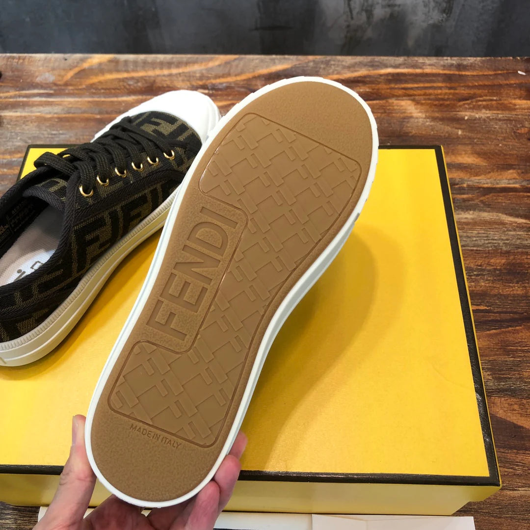 FENDI SNEAKER