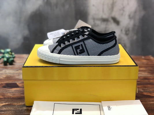 FENDI SNEAKER