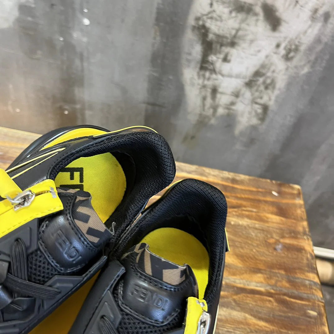 FENDI SNEAKER