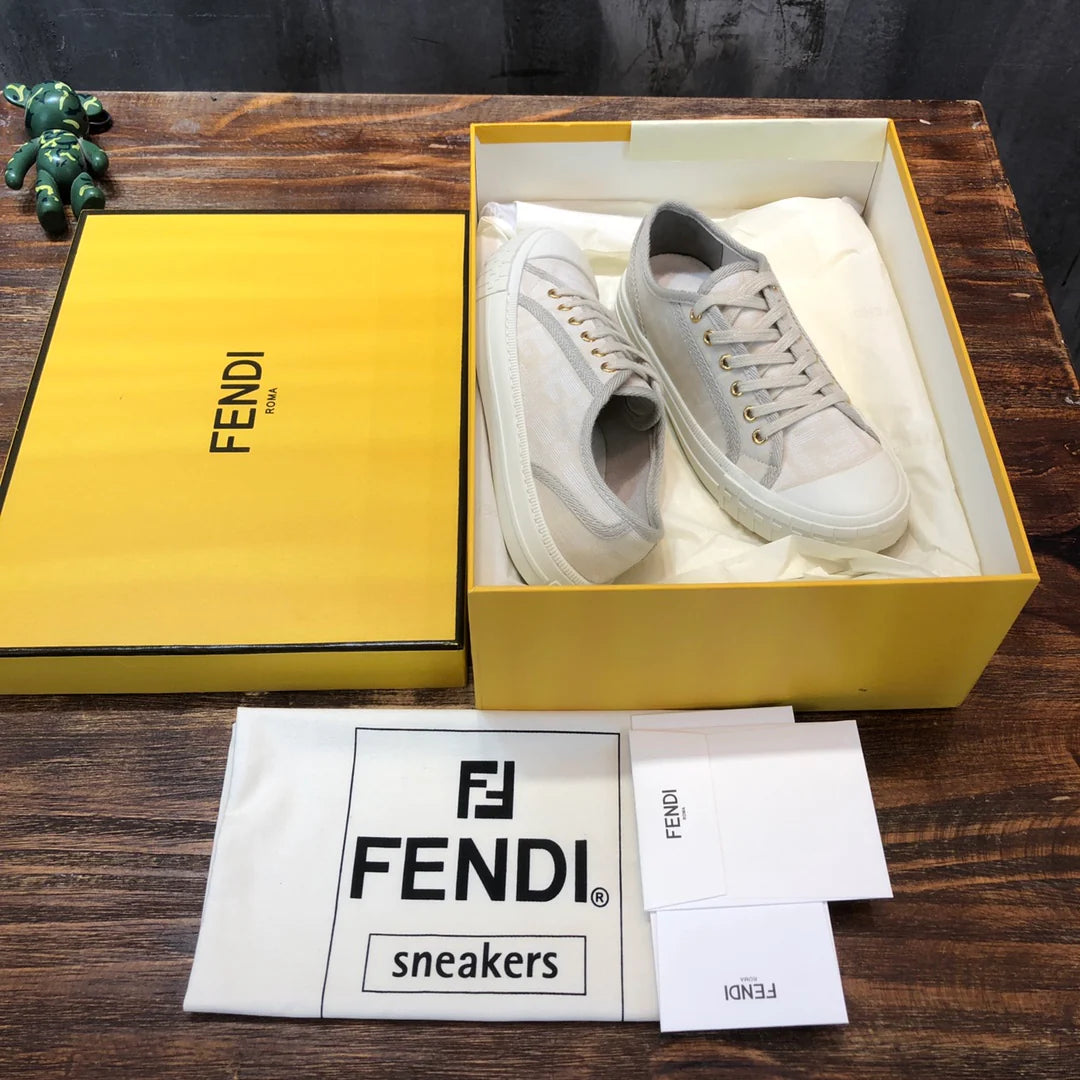 FENDI SNEAKER