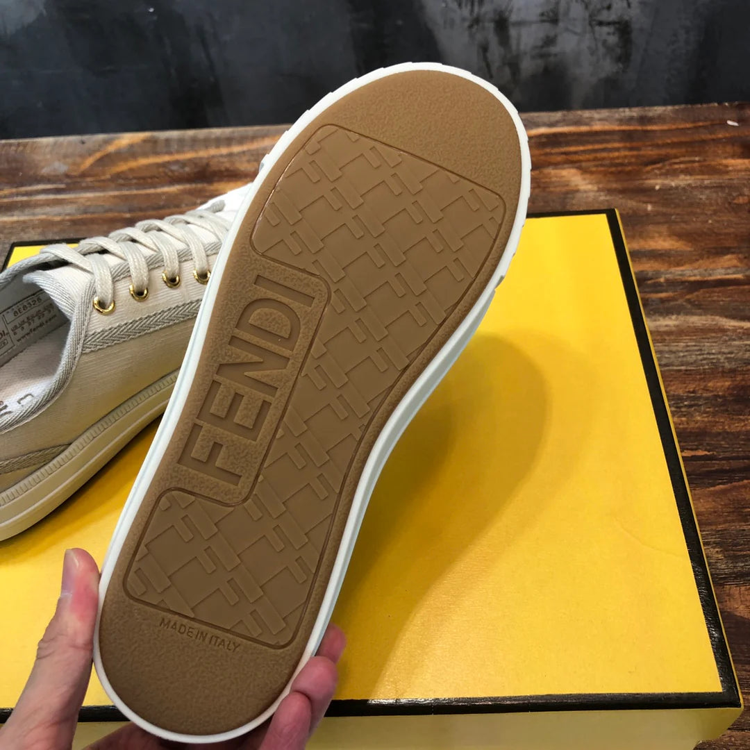 FENDI SNEAKER