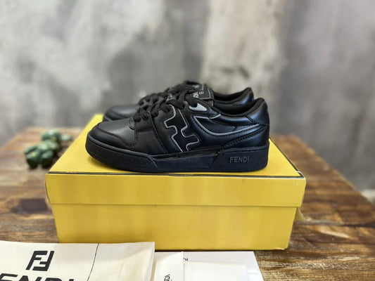 FENDI SNEAKER