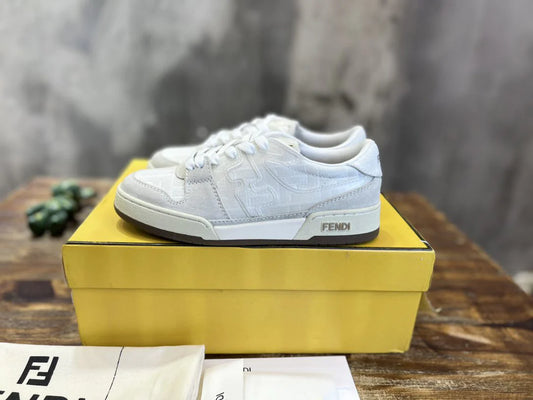 FENDI SNEAKER