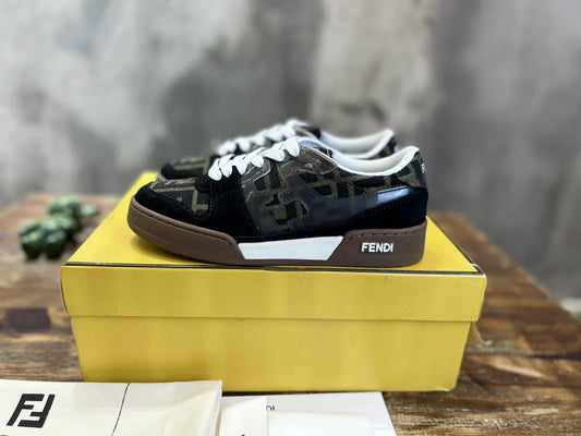 FENDI SNEAKER