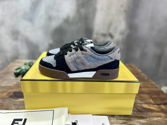 FENDI SNEAKER
