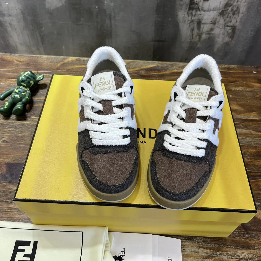 FENDI SNEAKER