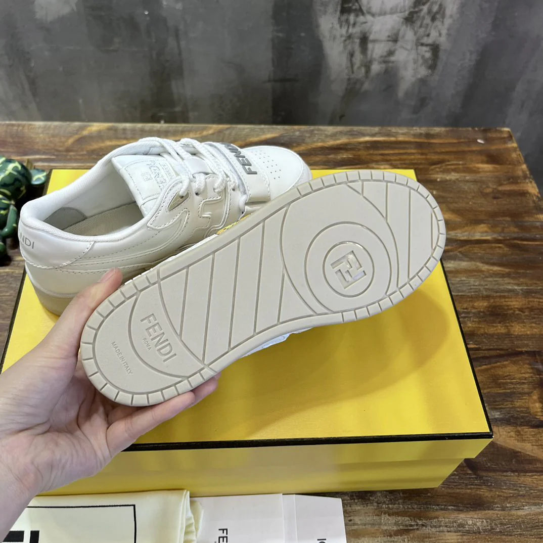 FENDI SNEAKER