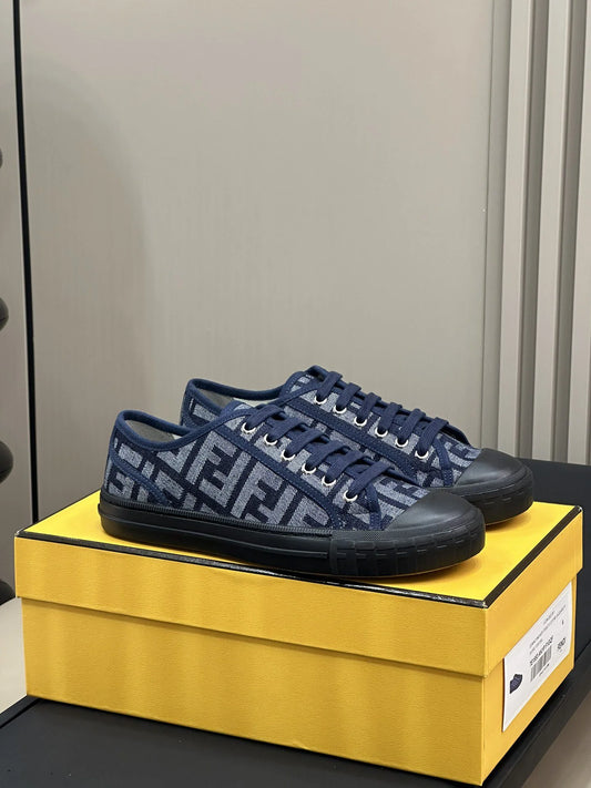 FENDI SNEAKER