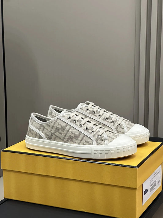 FENDI SNEAKER